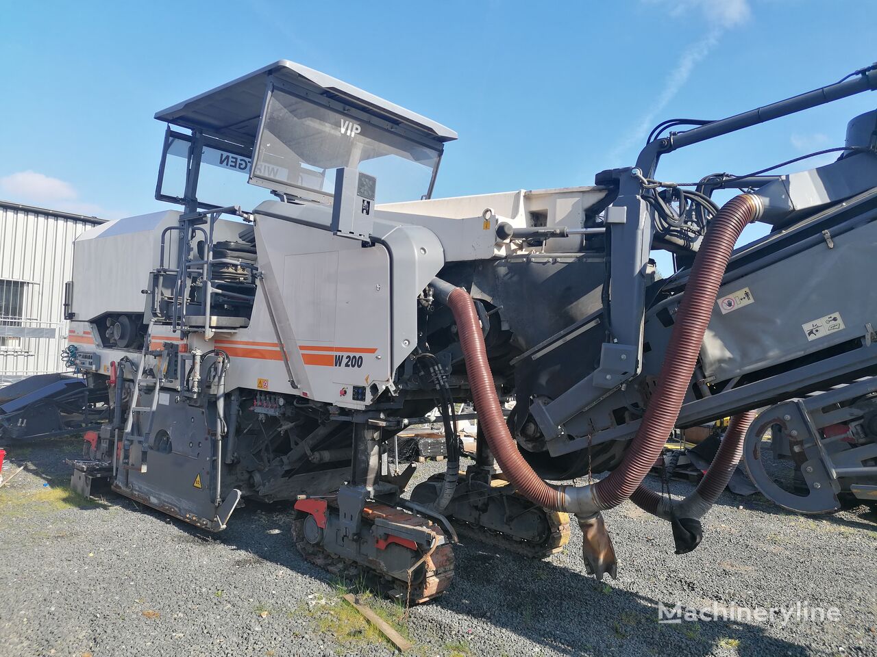 Wirtgen W200 asphalt milling machine