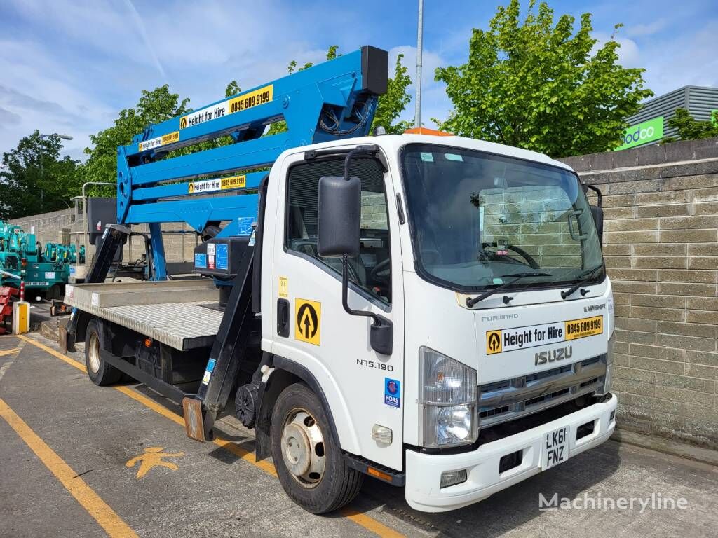 Isuzu Forward  bucket truck