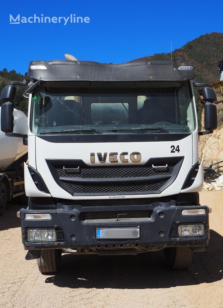 IVECO Trakker AD 340 TB 40 concrete mixer truck