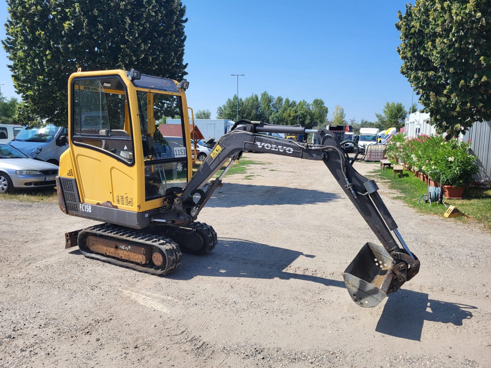 Volvo EC 15 B mini excavator - 5 equipments