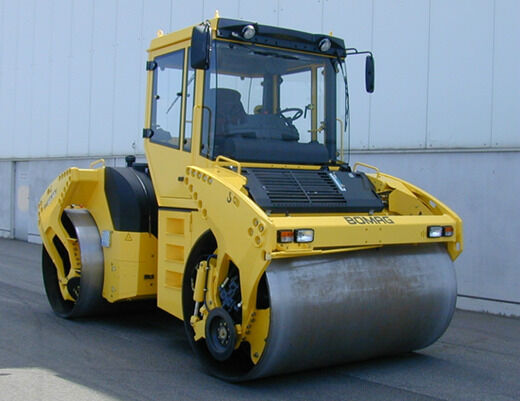 BOMAG BW203AD-4 road roller