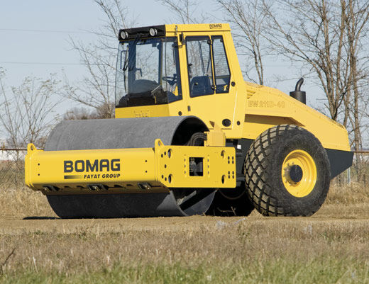 BOMAG BW211D-40 single drum compactor