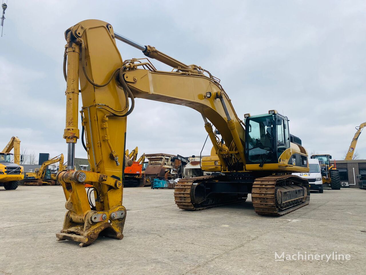 Caterpillar 336D tracked excavator