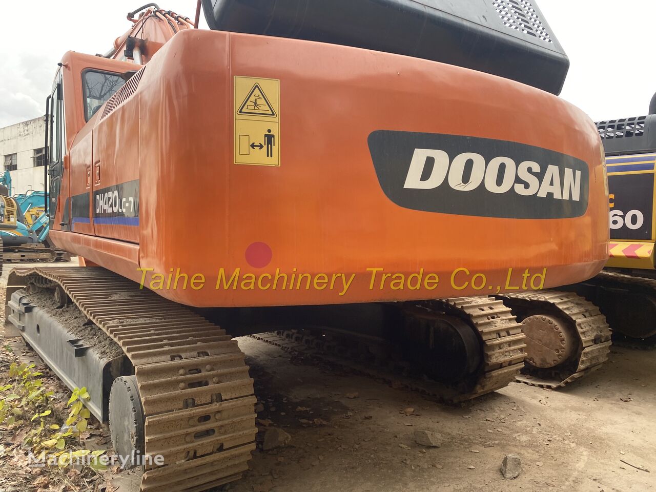 Doosan DH420-7 tracked excavator