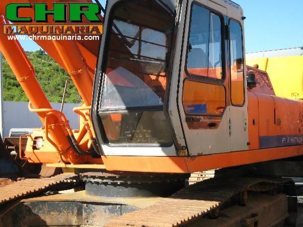 Fiat-Hitachi FH200 - FH220 tracked excavator