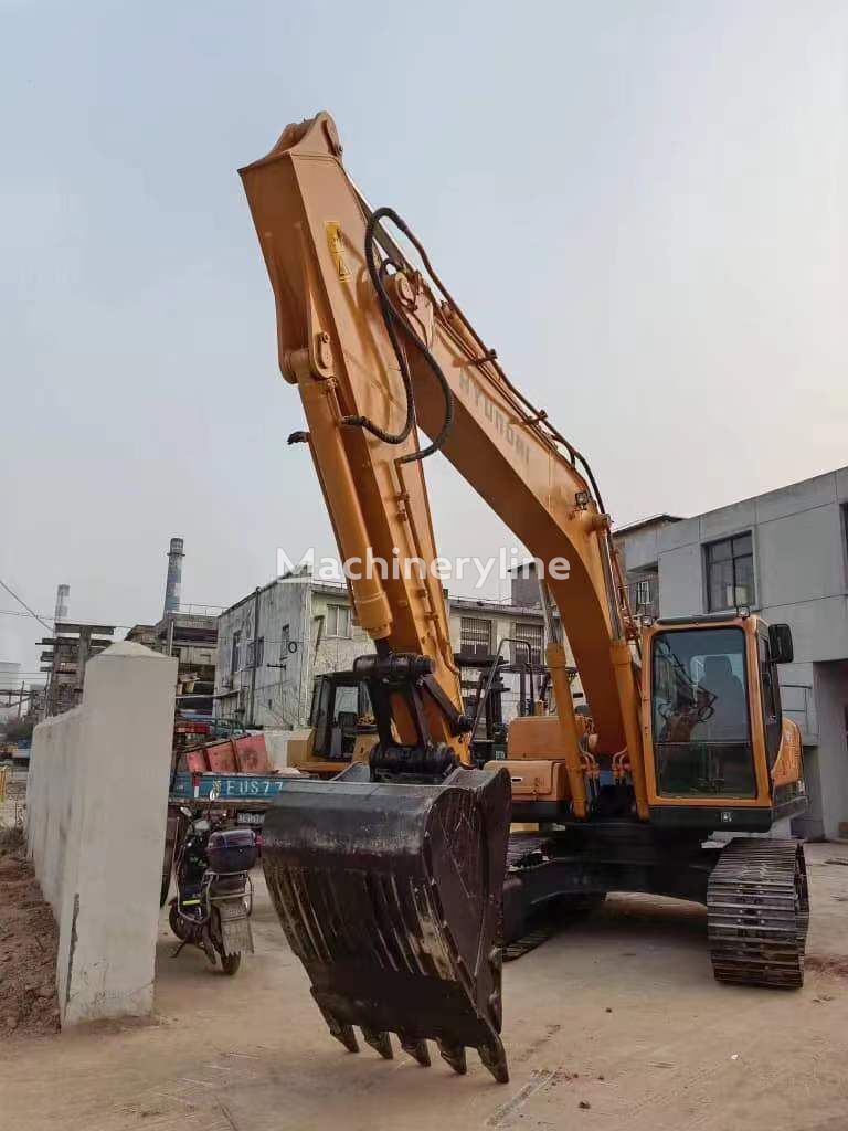 Hyundai 220LC-9S tracked excavator