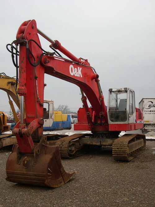 O&K RH9 tracked excavator
