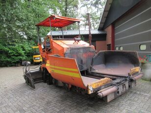 Demag DF65C wheel asphalt paver