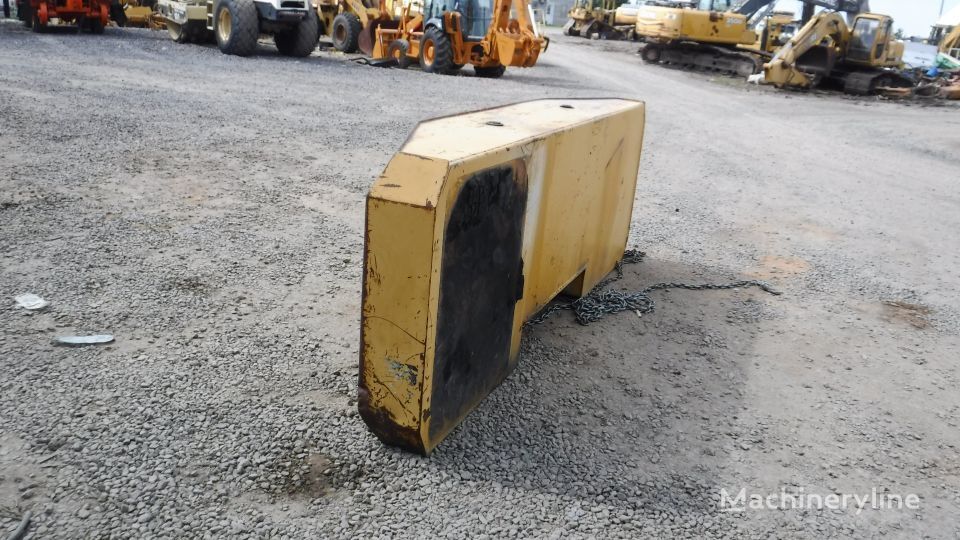 John Deere 690E LC excavator counterweight