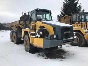 Komatsu HM300-2 haul truck